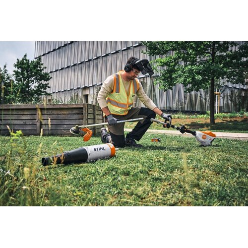 STIHL KMA 140 R accu combimotor STIHL STIHL KMA 140 R accu combimotor