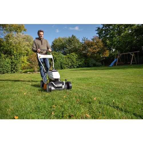 STIHL STIHL RMA 2 RPV accu grasmaaier actieset met 2x AP 30 accu en 1x AL 301 lader