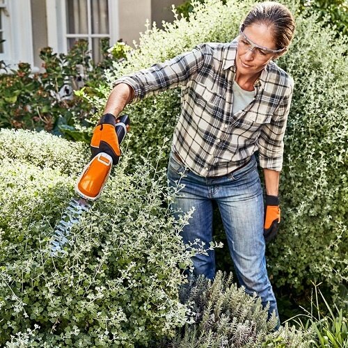 STIHL HSA 26 accu gras- en buxusschaar met AS 2 accu en AL 1 lader STIHL STIHL HSA 26 accu gras- en buxusschaar met AS 2 accu en AL 1 lader
