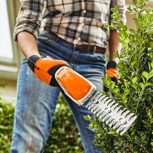 STIHL HSA 26 accu gras- en buxusschaar met AS 2 accu en AL 1 lader STIHL STIHL HSA 26 accu gras- en buxusschaar met AS 2 accu en AL 1 lader
