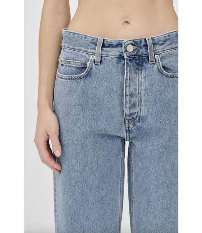 Pearl Distressed Blue Italy - Size 30/32