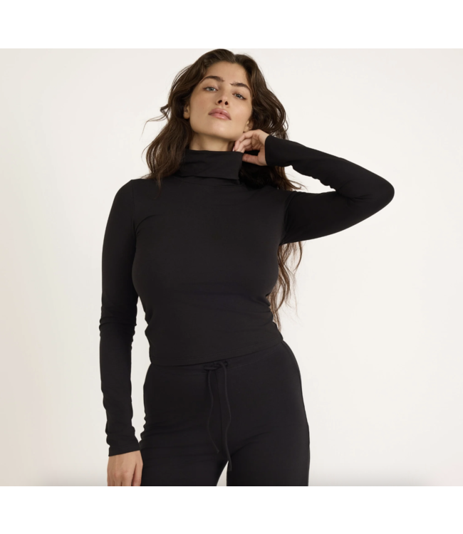 Everyday Turtleneck Black