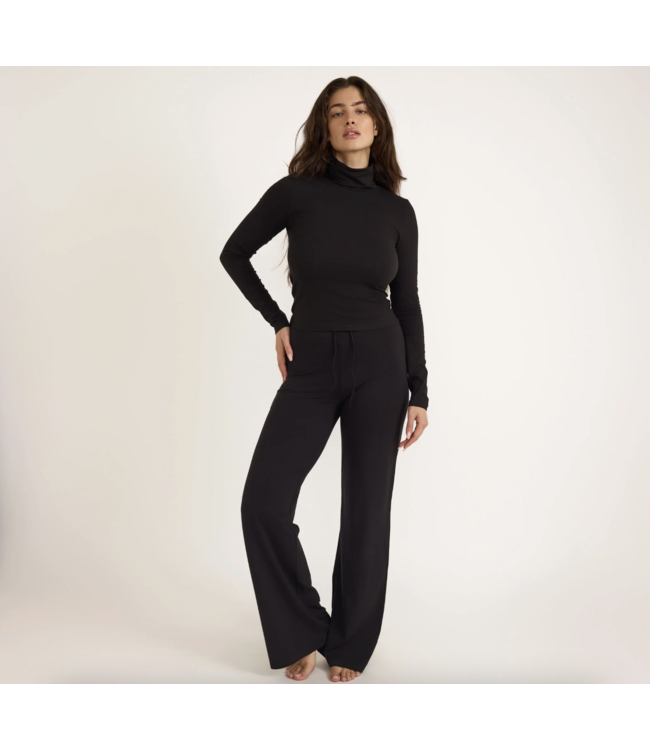 Everyday Turtleneck Black