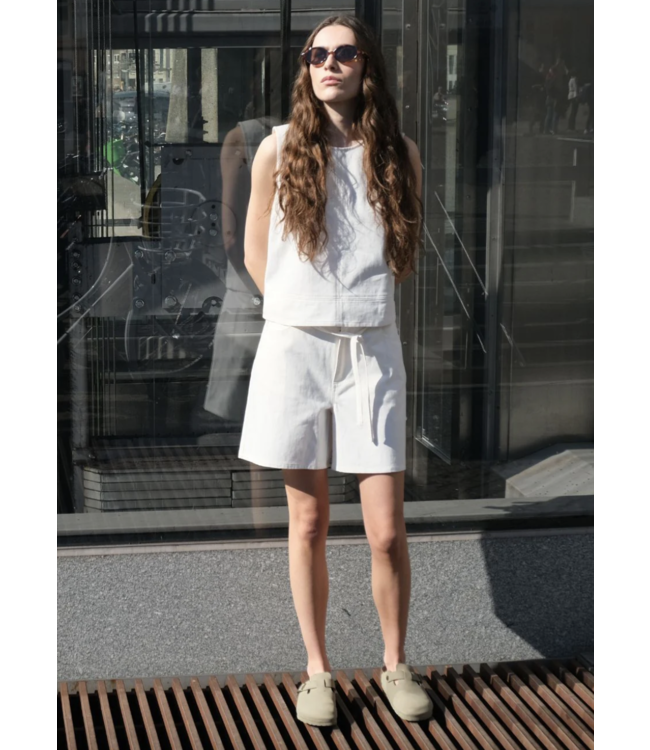 Naoma Solid Shorts Soft White - Size XS