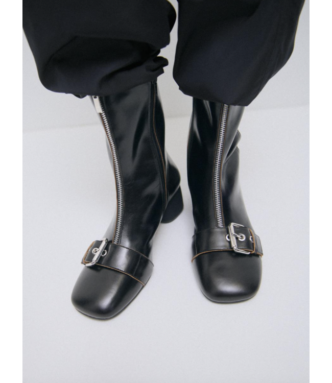 Livia Black - Size 36