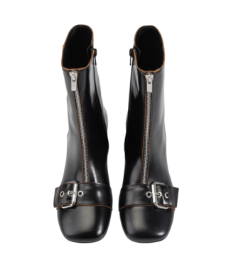 Vagabond Livia Black