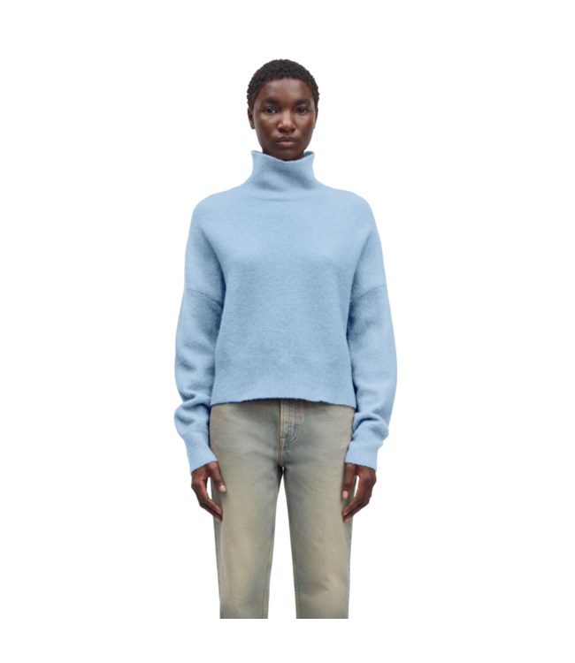 Nola T-N Della Robbia Blue