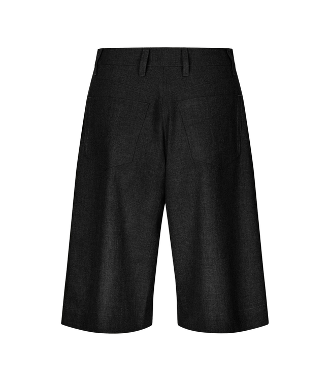 Saharper Pleat Shorts Black