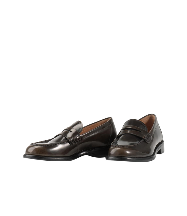 Linn Loafer Walnut