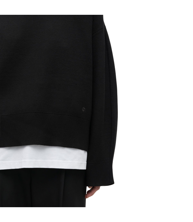 Salissy V-Neck Black