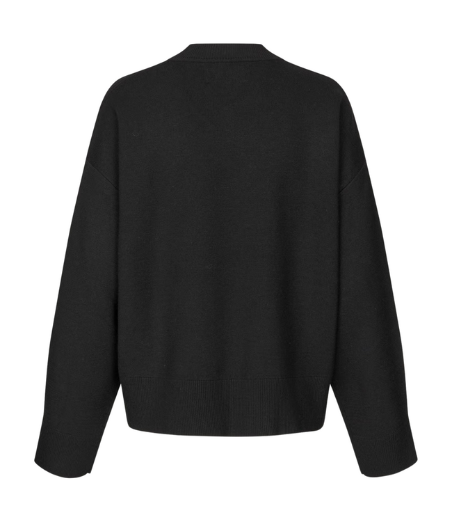 Salissy V-Neck Black