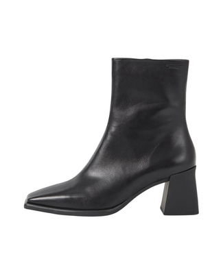 Vagabond Hedda Black