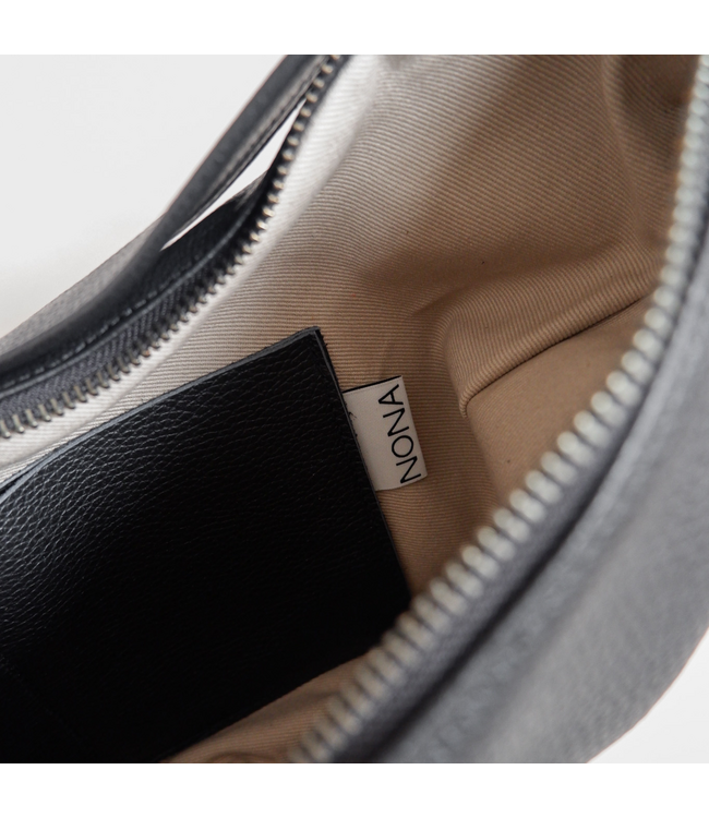 Buckle Banana XL Black
