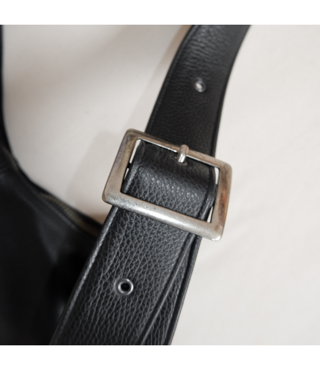 Buckle Banana XL Black