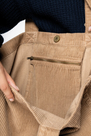 Native Spirit Big Shopper van Ribfluweel | Washed Black Native Spirit Big Shopper van Ribfluweel | Washed Black