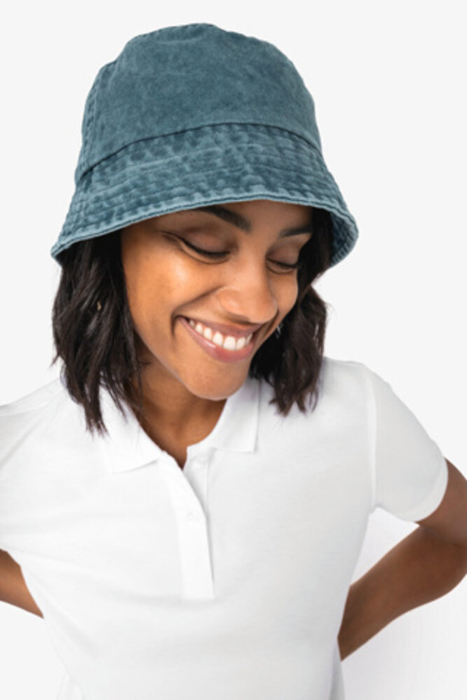 Native Spirit Een hippe Bob voor hem en haar | Washed Aqua Marine Native Spirit Een hippe Bob voor hem en haar | Washed Aqua Marine