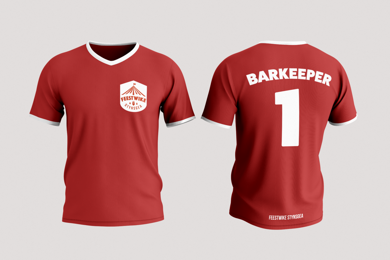 Proact Sportshirt V-Hals kleur rood incl. bedrukking op de voorzijde en grote bedrukking op de achterzijde.