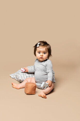 Kariban Duurzame baby Romper | Light Sand