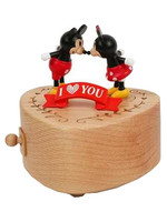 Disney muziekdoos Mickey loves Minnie Wooderful Life 8,8 cm hout