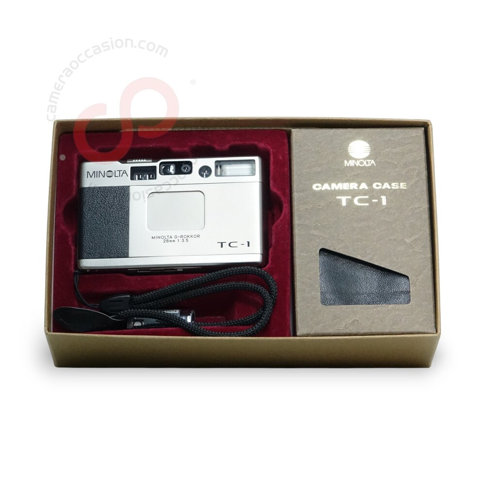 Minolta TC-1 compact 35mm camera nr. 1045