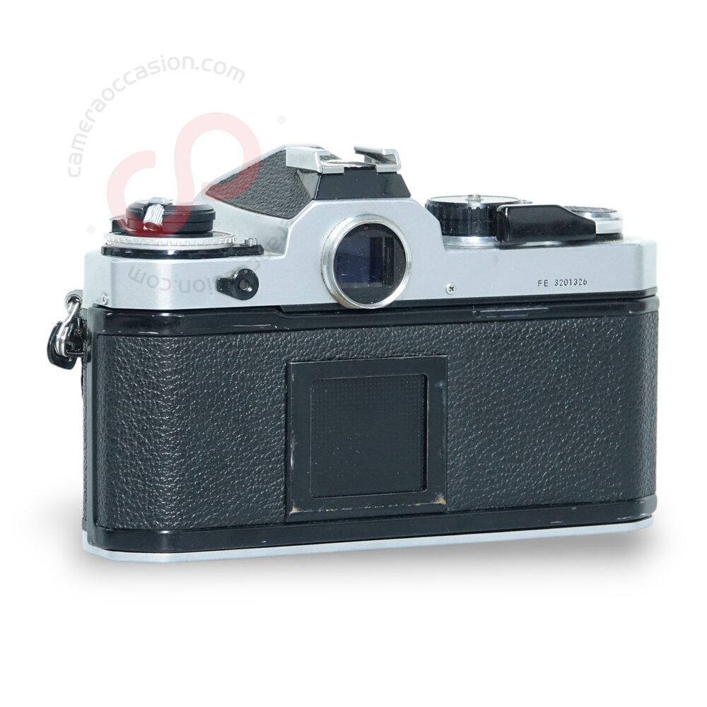 Nikon FE Body Grijs + Nikkor 50mm 2.0 nr. 1174