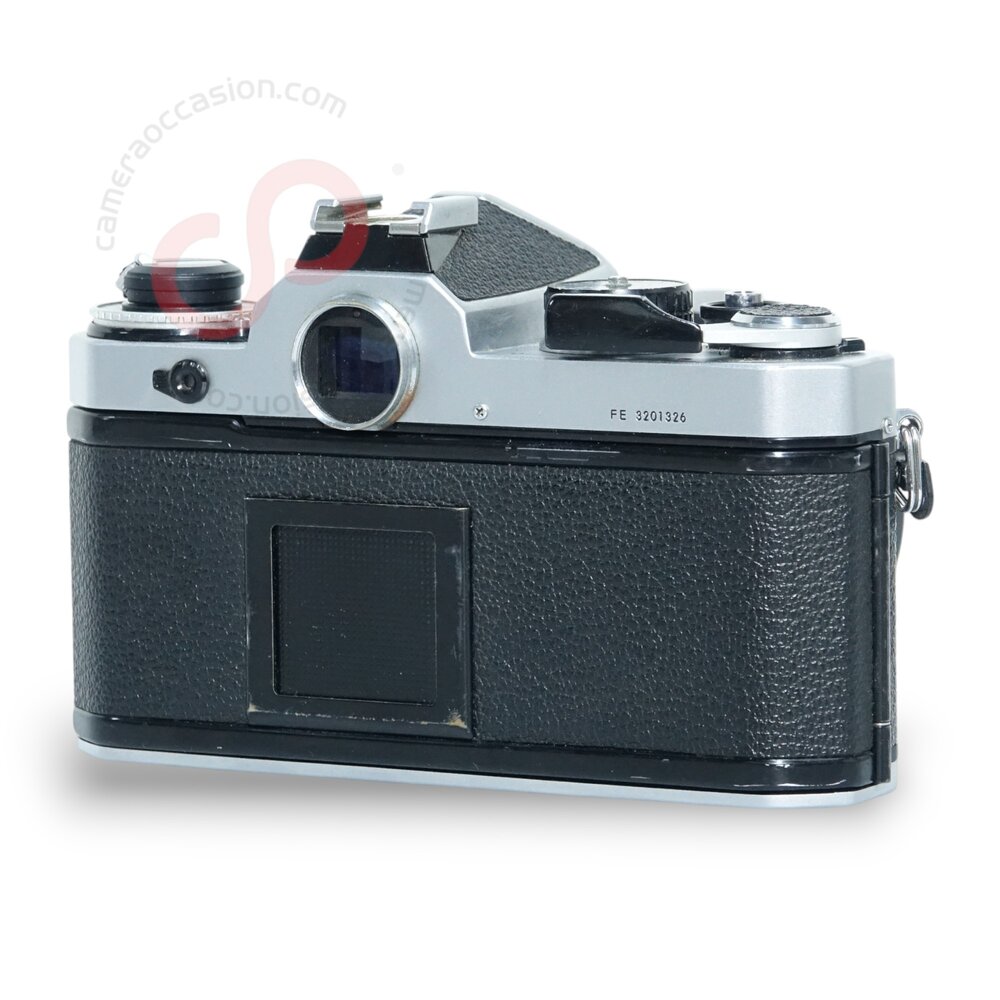 Nikon FE Body Grijs + Nikkor 50mm 2.0 nr. 1174