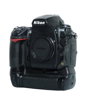1 jaar Garantie- Nikon D700 zwart + Battery Grip nr. 1238