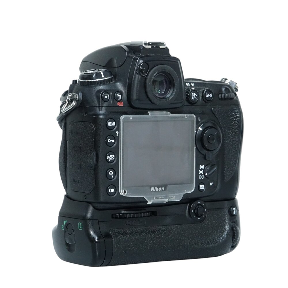 Nikon D700 zwart + Battery Grip nr. 1238