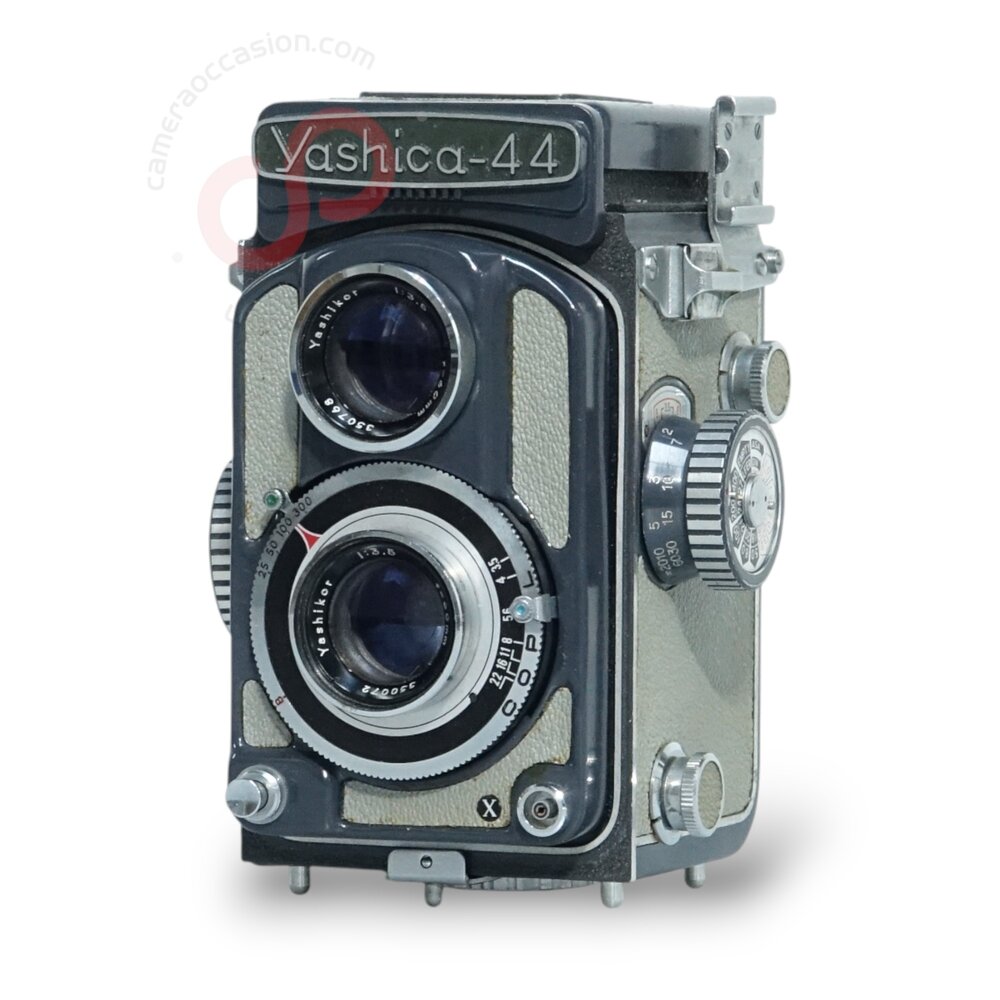 Yashica 44 TLR + Case nr. 1373