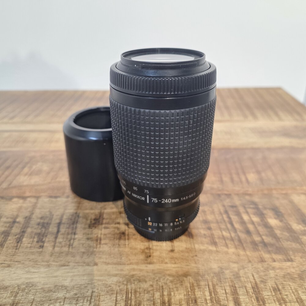 Nikon af 75-240mm nr. 2365