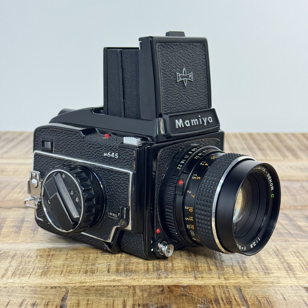 Mamiya M645 + Grip + Mamiya Sekor C 80mm nr. 2392