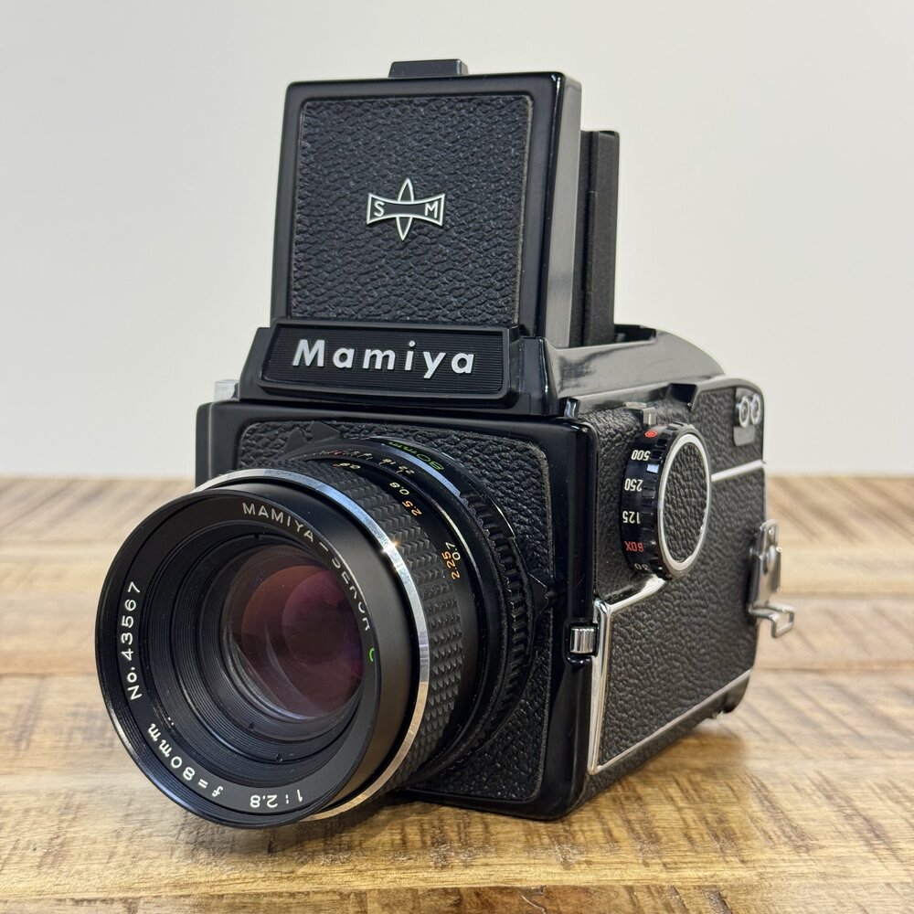 Mamiya M645 + Grip + Mamiya Sekor C 80mm nr. 2392