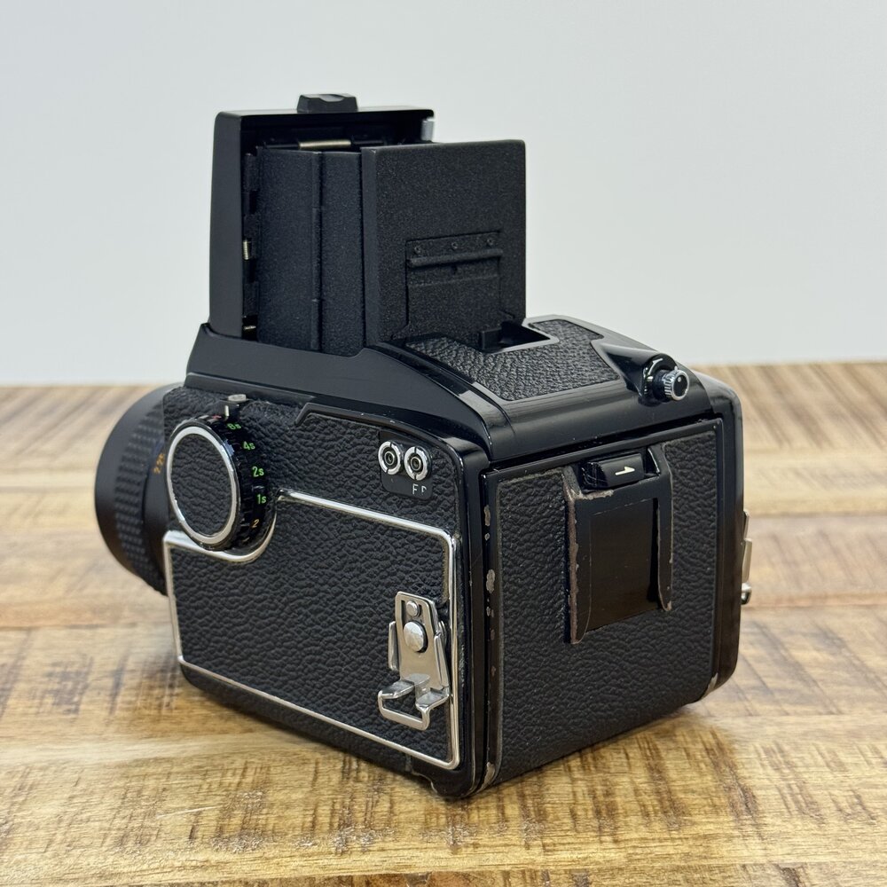 Mamiya M645 + Grip + Mamiya Sekor C 80mm nr. 2392