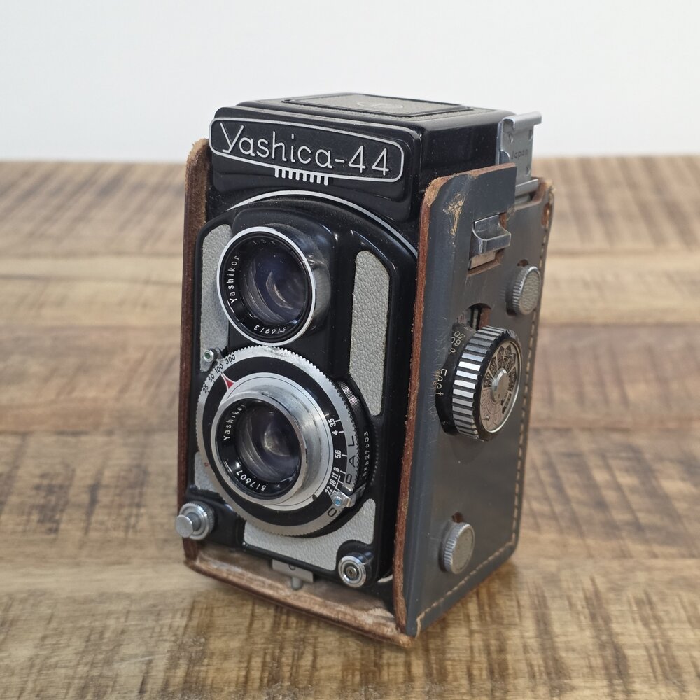 Yashica 44