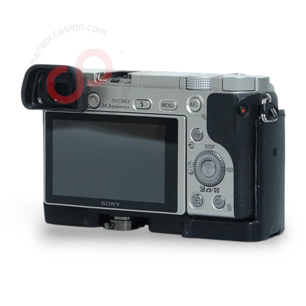 Sony A6000 Zilver + Case nr. 2636