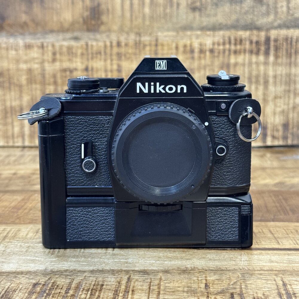 Nikon EM + Winder nr. 2988