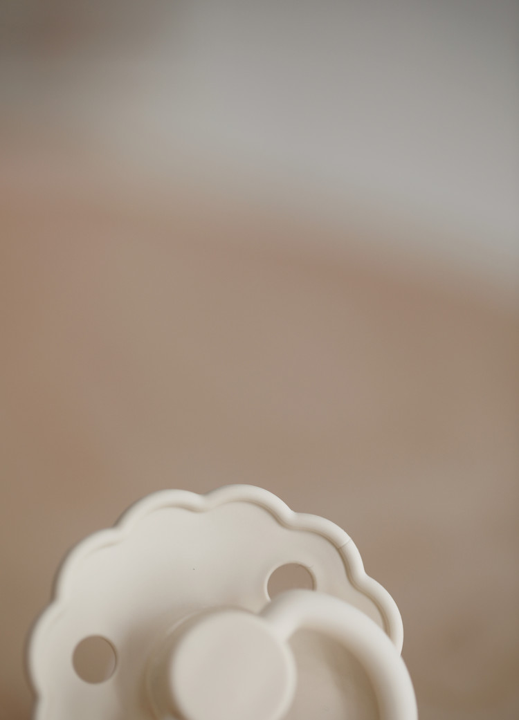 Frigg Frigg fopspeen - Latex - Daisy - Cream