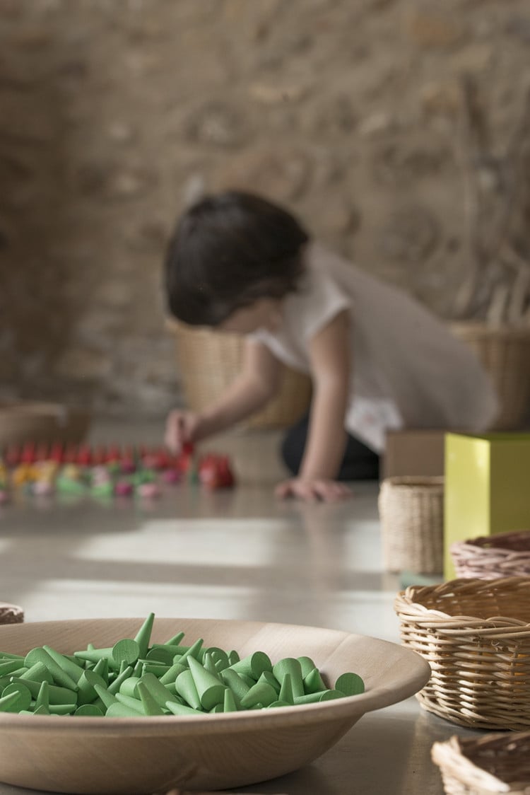 Grapat  Grapat houten mandala groene kegeltjes
