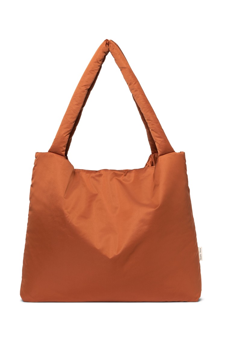 Studio Noos Rust Puffy mom-bag