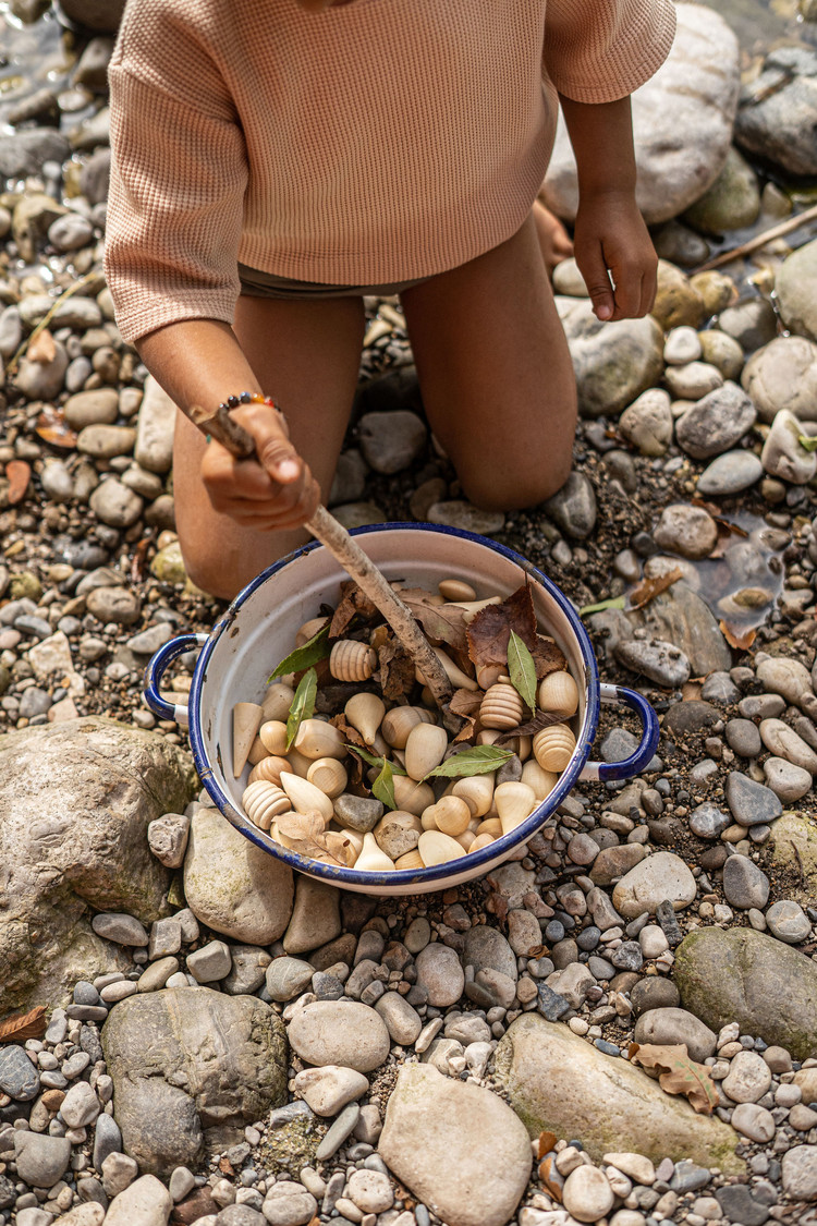 Grapat  Mandala natural wood
