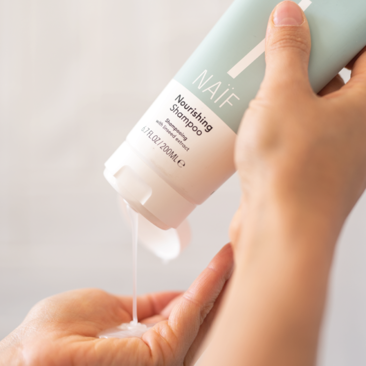 Naïf Verzorgende shampoo - Volwassenen - 200 ml