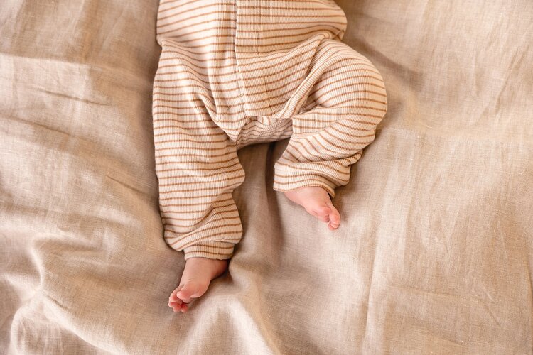 Nixnut Tof onesie - Caramel Stripe
