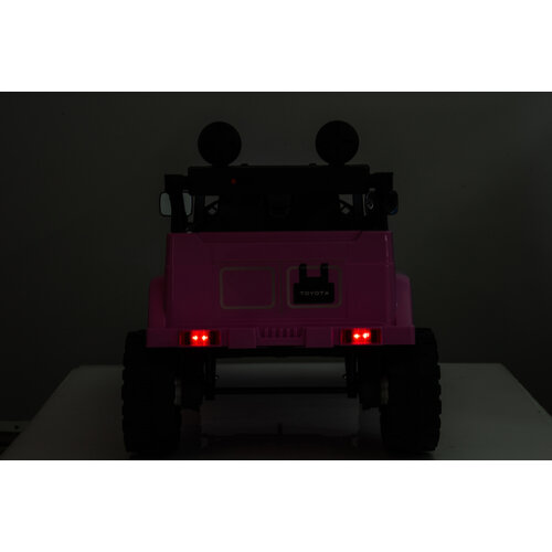 Toyota kinderauto Toyota FJ Cruiser 12V kinderauto Roze Toyota kinderauto Toyota FJ Cruiser 12V kinderauto Roze
