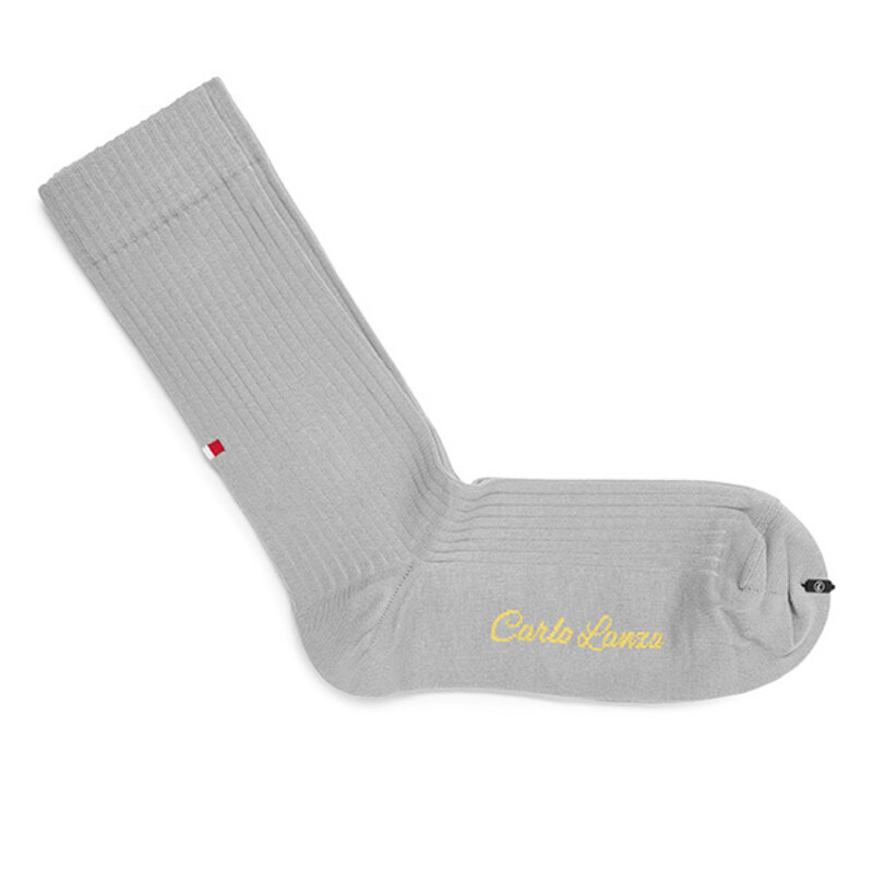 Graue gerippte Socken