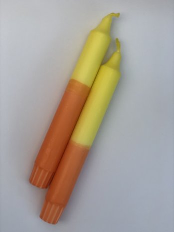 Dippy Dippy - Dip Dye kaars - Geel / Oranje Dippy Dippy - Dip Dye kaars - Geel / Oranje