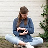 Knit Factory Knit Factory - Trui Jeans Blauw - Jasmin gerecycled katoen Knit Factory Knit Factory - Trui Jeans Blauw - Jasmin gerecycled katoen