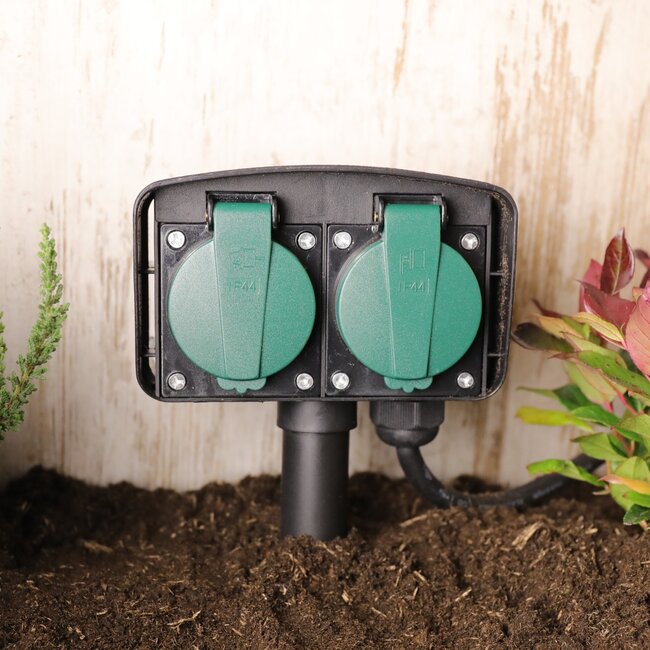 Garden socket with ground pin, 2-gang