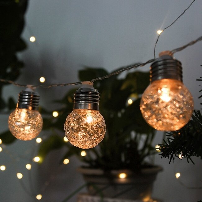 Decorative outdoor solar light string with 20 lights - Ezra