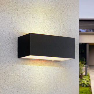Modern exterior wall light - Kai