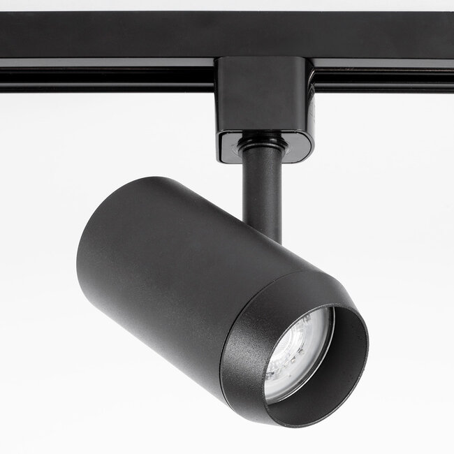 Track spotlights 1-phase Claire with focus detail